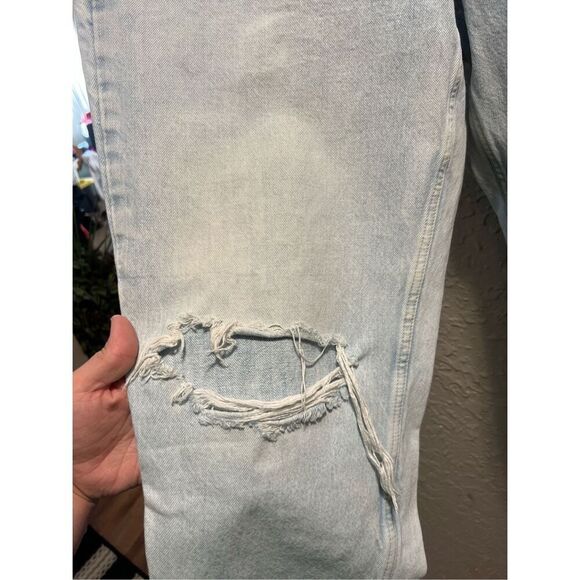 Mom High Rise Light Blue Jeans Ripped Knees Woman’s Size 18 Regular - Picture 6 of 11
